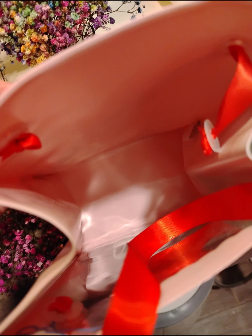 Bath & Body Works Pink Gift Bag with Red Handles and Blue Trim